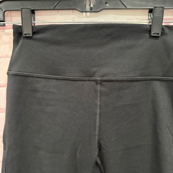 All in motion black short size small - Picture 2 of 8